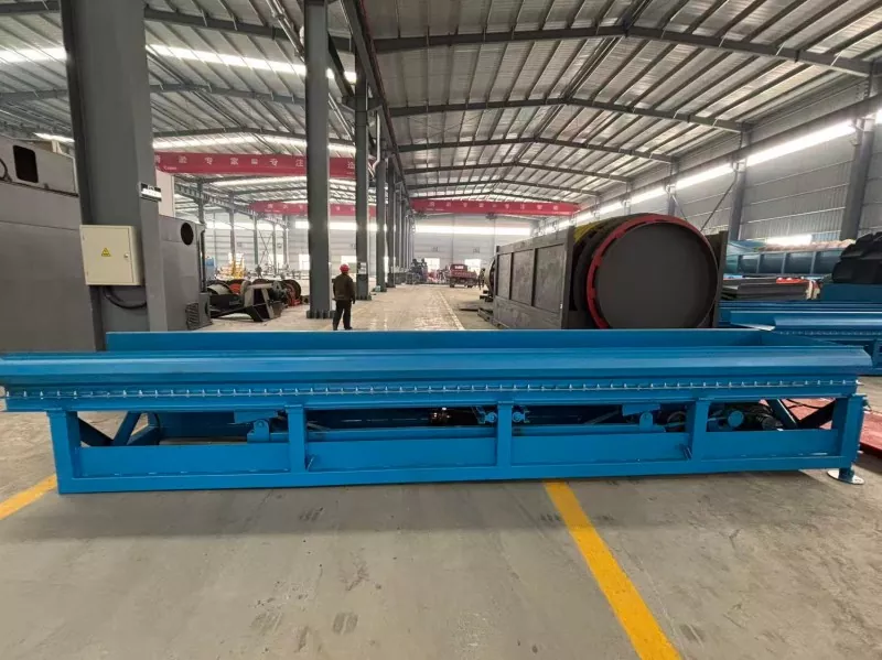 Qingzhou Jinqi Fäerdeg Vibrating Chutes fir Malian Clienten