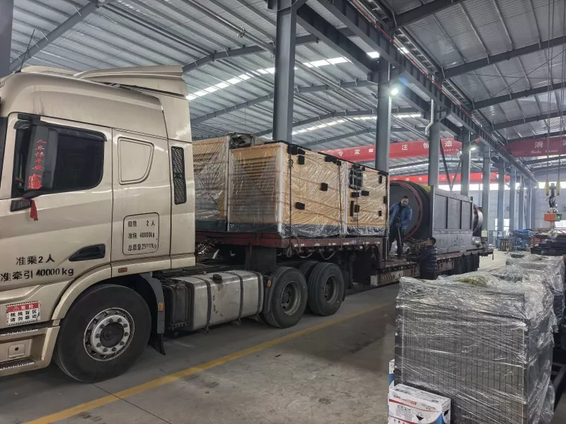 Jinqi Mining Machinery schéckt eng Partie Drum Trennung an Ënnerstëtzungsausrüstung a Russland