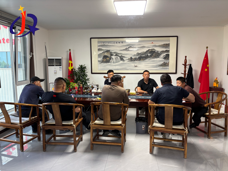 South American placer Gold Clienten besicht Qingzhou Jinqi Biergbau Maschinnen fir Fabréck Audit.