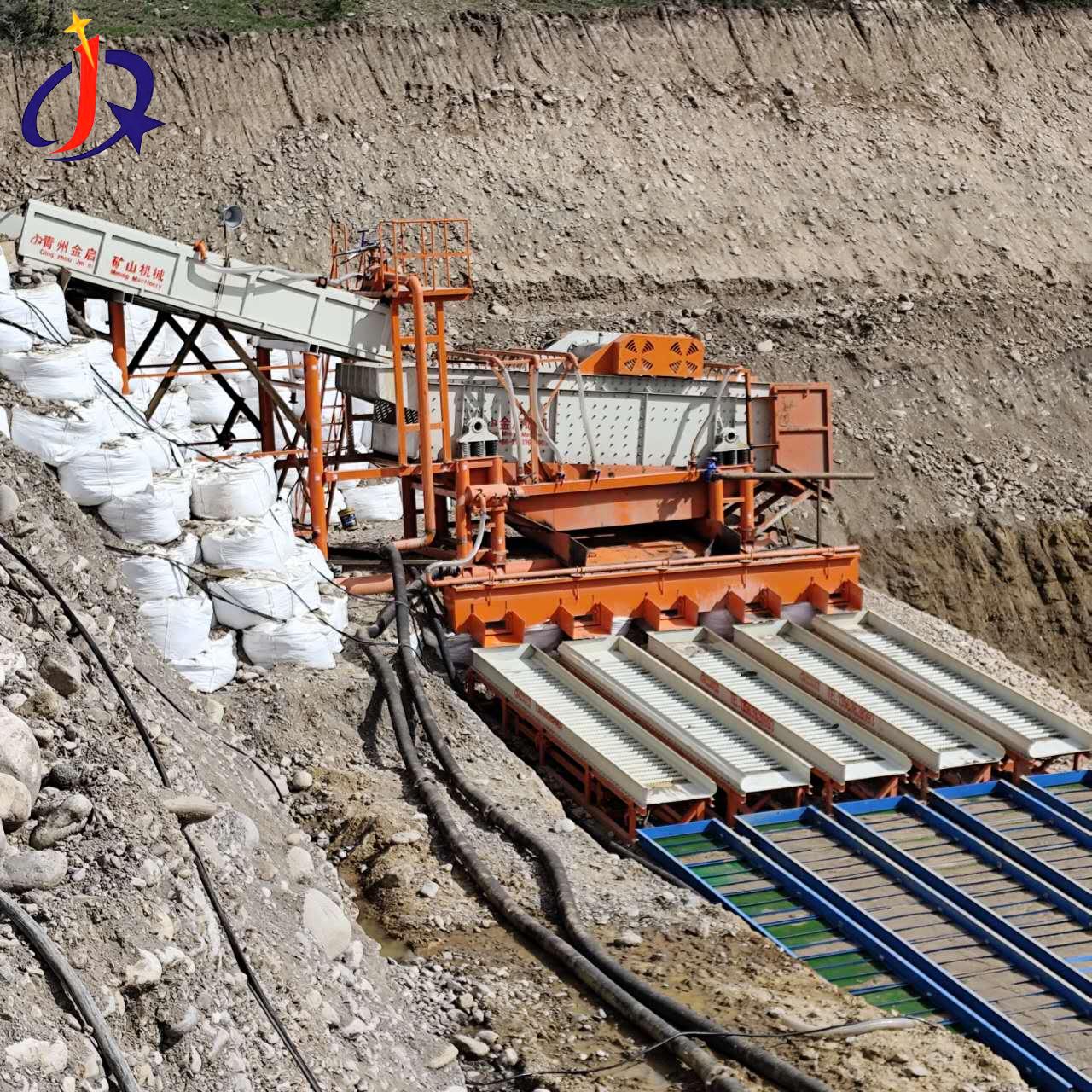 Installatioun an Inbetriebnis vun vibrating Écran Gold wäschen Eenheet fäerdeg am Kirgisistan
